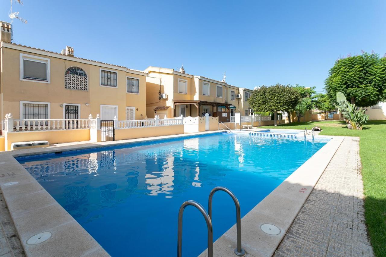 Heads 2 Holiday Homes Apartment Villamartin  Exteriér fotografie